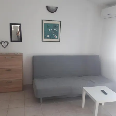 Terrace 50 *