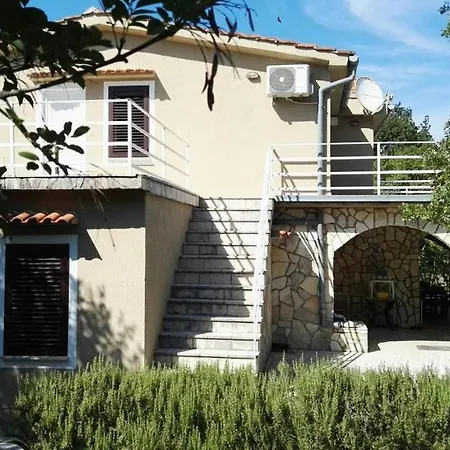 Terrace 50 *